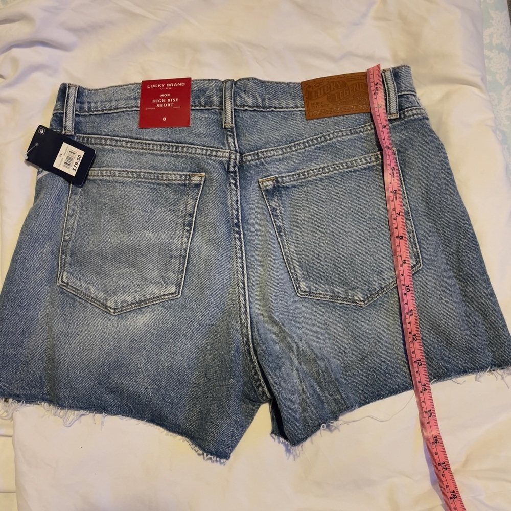 LUCKY BRAND 
MOM HIGH RISE SHORT - Picture 4 of 6